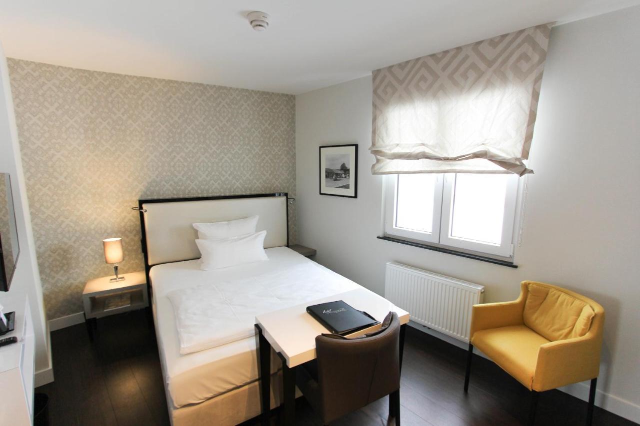 Hotel Wemperhardt ภายนอก รูปภาพ
