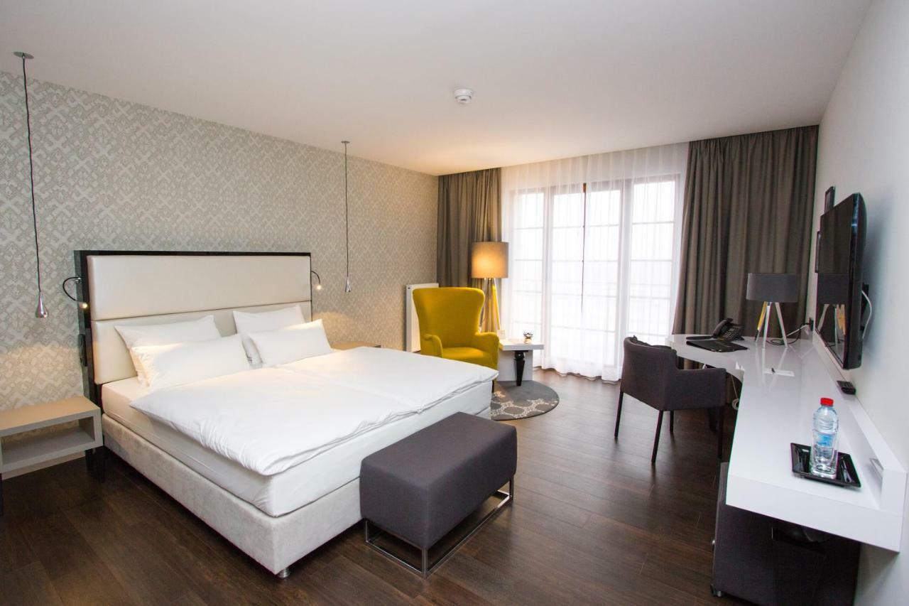 Hotel Wemperhardt ภายนอก รูปภาพ