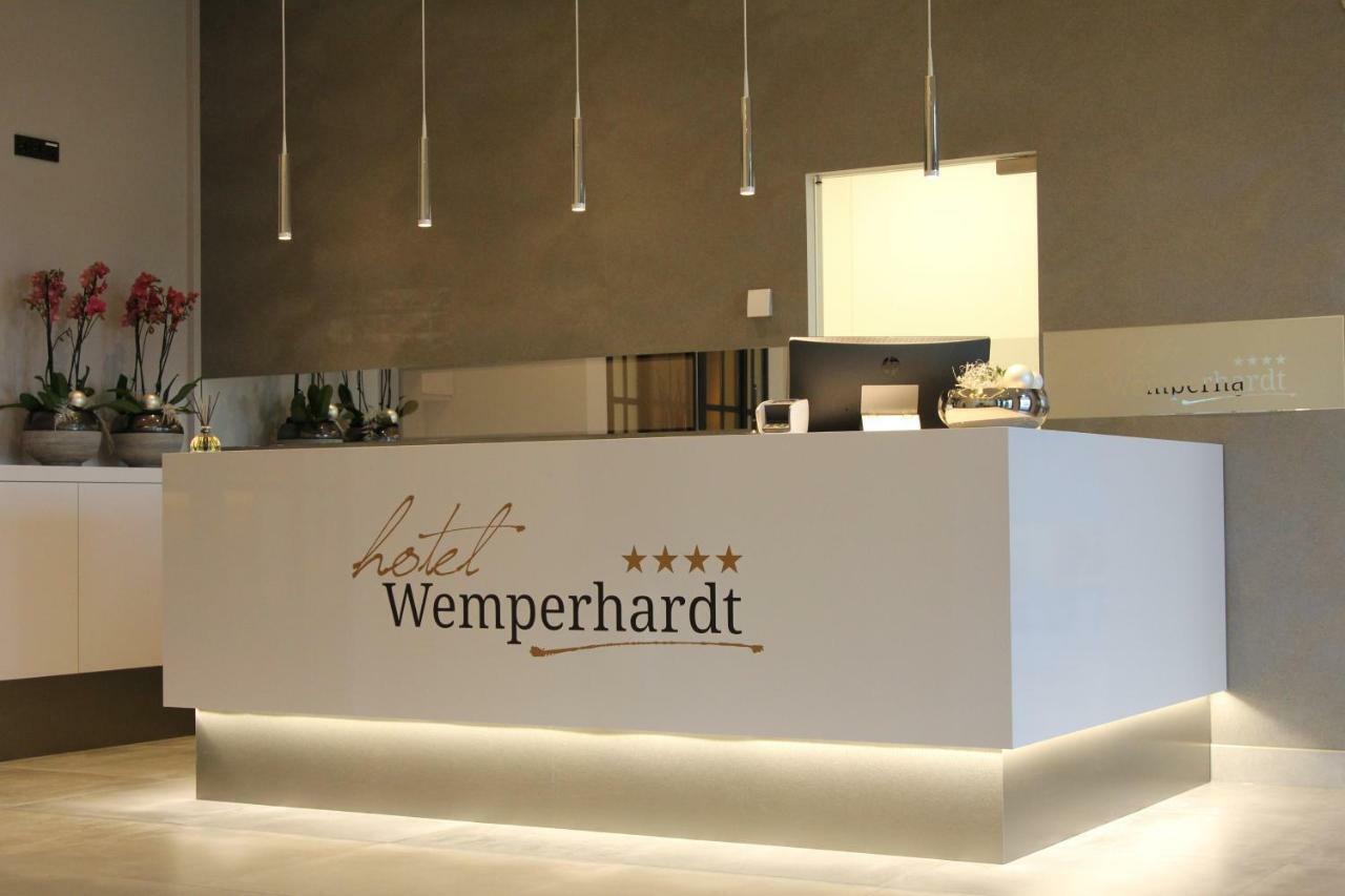 Hotel Wemperhardt ภายนอก รูปภาพ