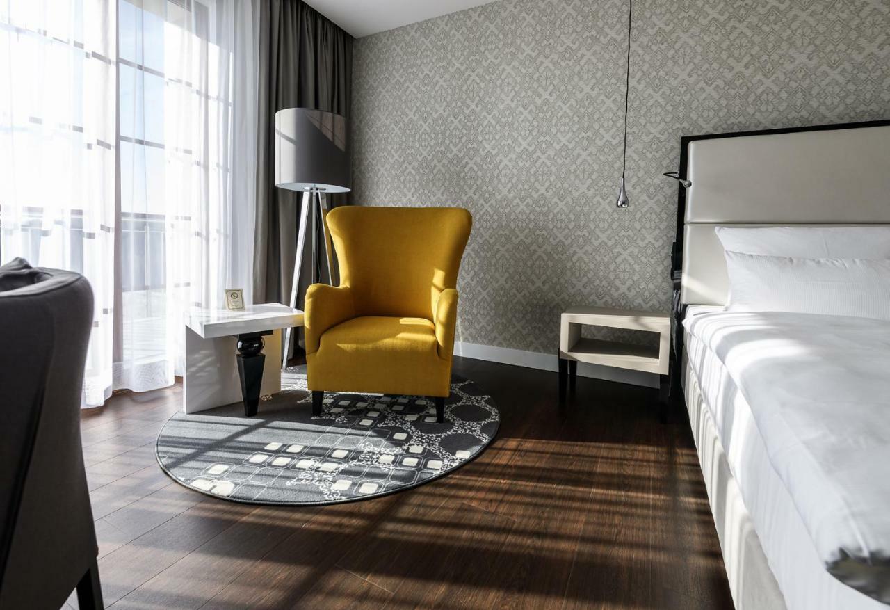 Hotel Wemperhardt ภายนอก รูปภาพ